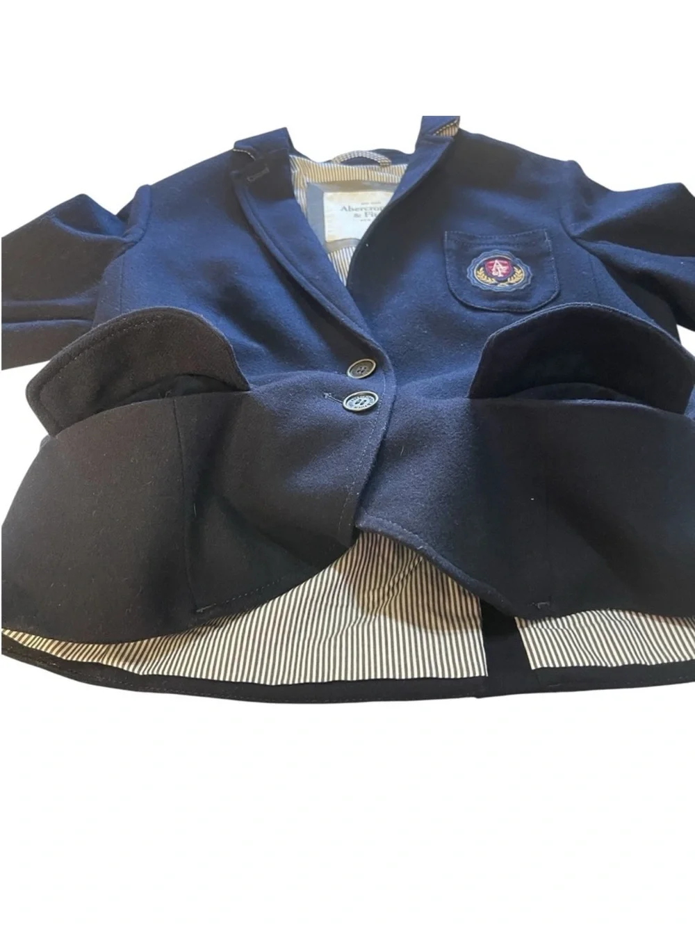 Abercrombie & Fitch Wool Blend Academy Blazer With Crest Navy
Child Large - Picture 2 of 10